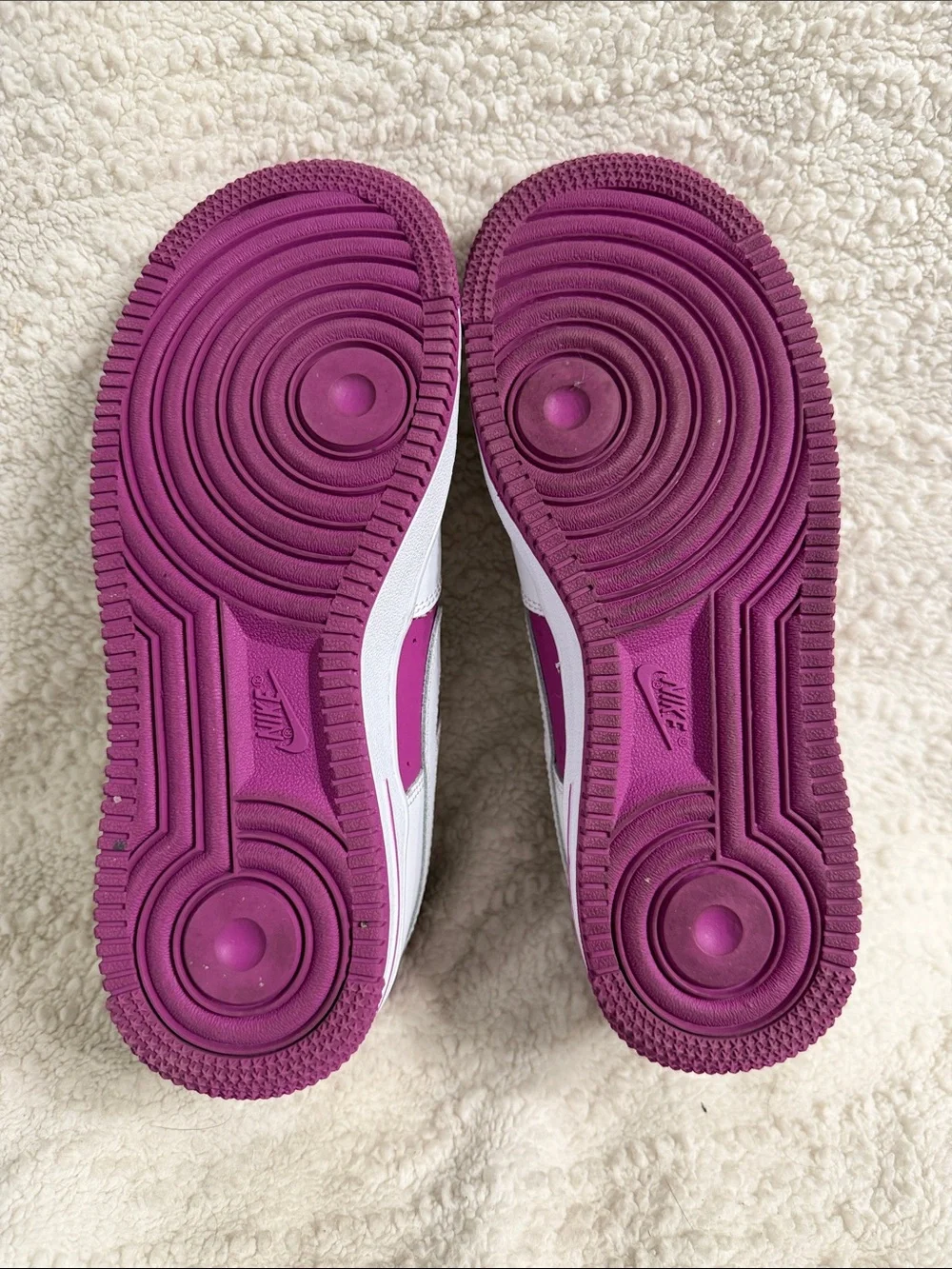 Nike Air Force 1 Low GS “White Hot Fuchsia”